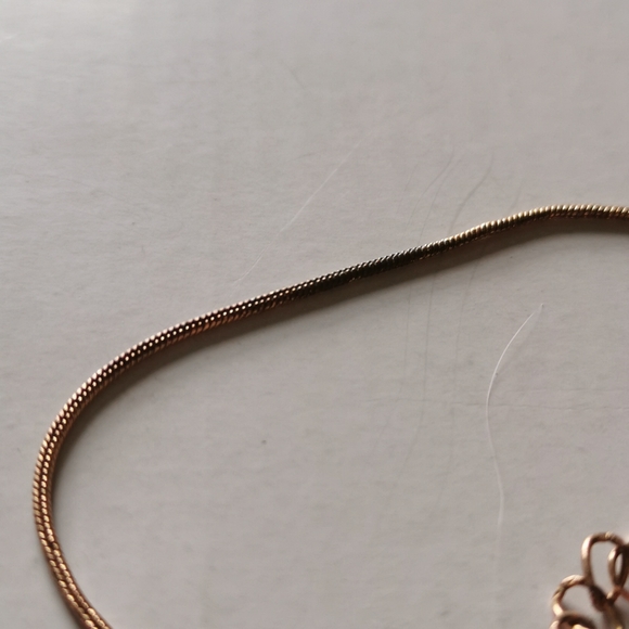 Vintage style cute shiny gold color necklace - Picture 6 of 7